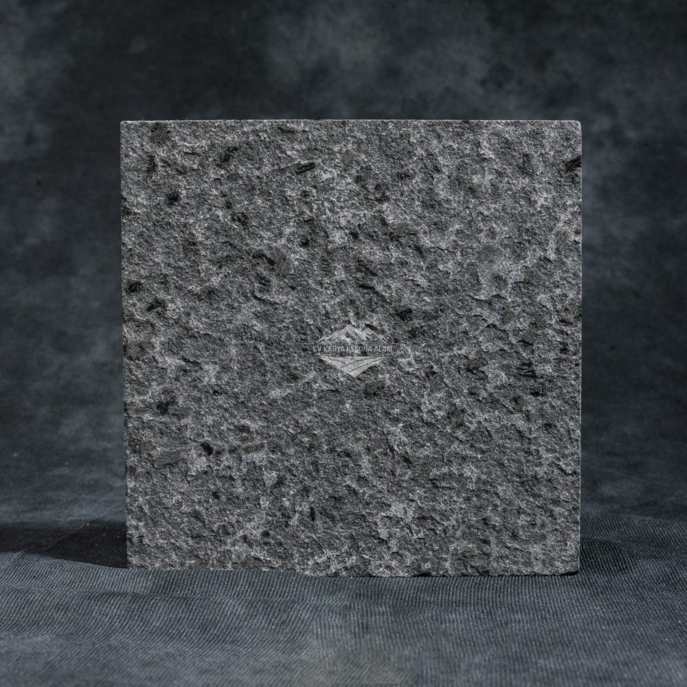 andesite bakar kering